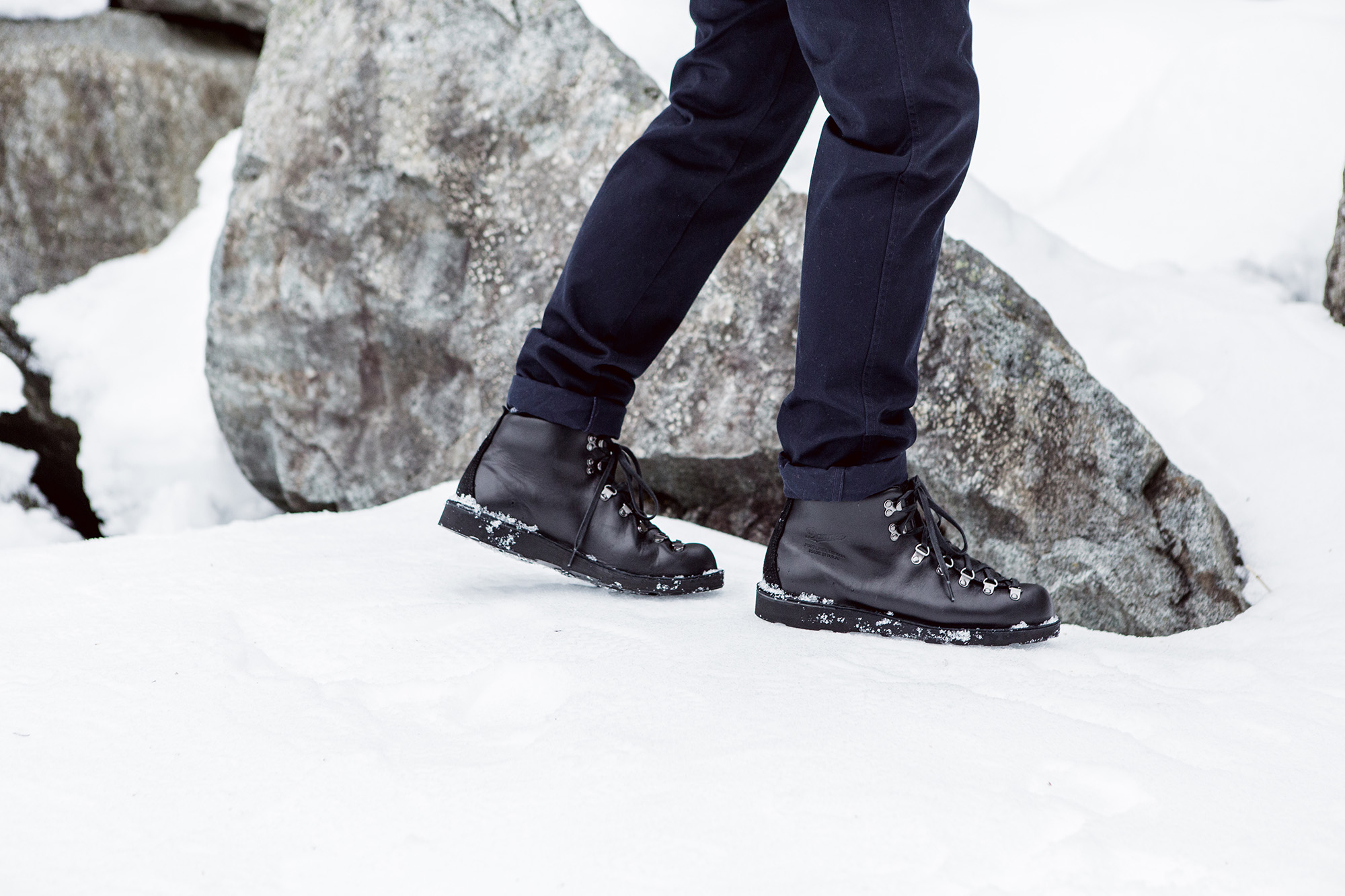 wings and horns officer boot