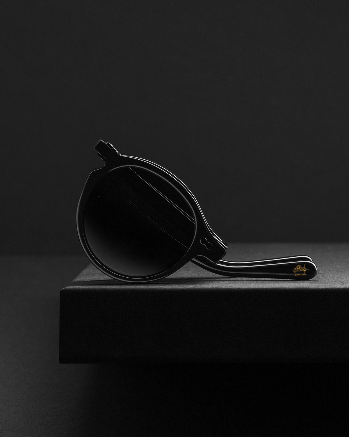MOSCOT x wings+horns